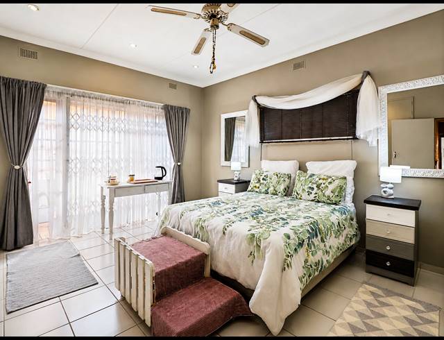 4 BEDROOM HOUSE FOR SALE IN LYTTELTON MANOR